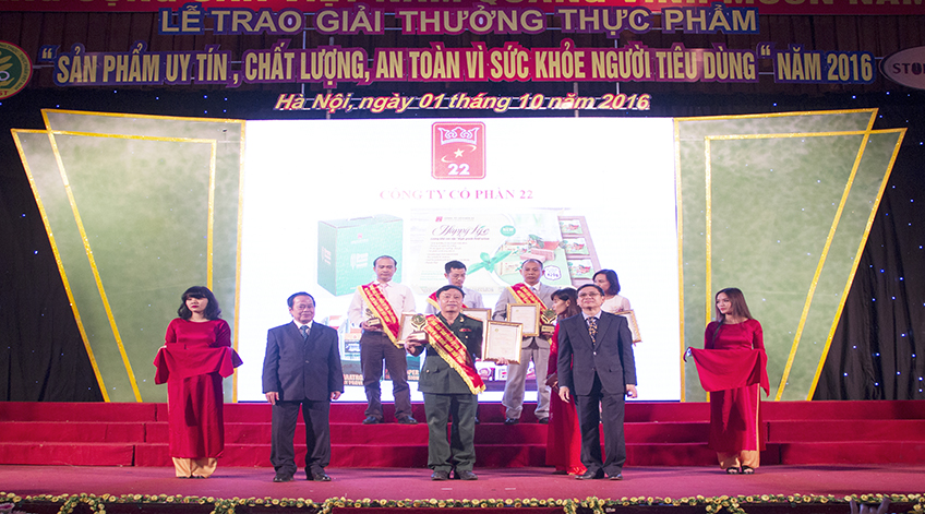 Công ty Cổ phần 22 vinh dự nhận giải thưởng giải thưởng “sản phẩm uy tín, chất lượng, an toàn vì sức khỏe người tiêu dùng năm 2016”