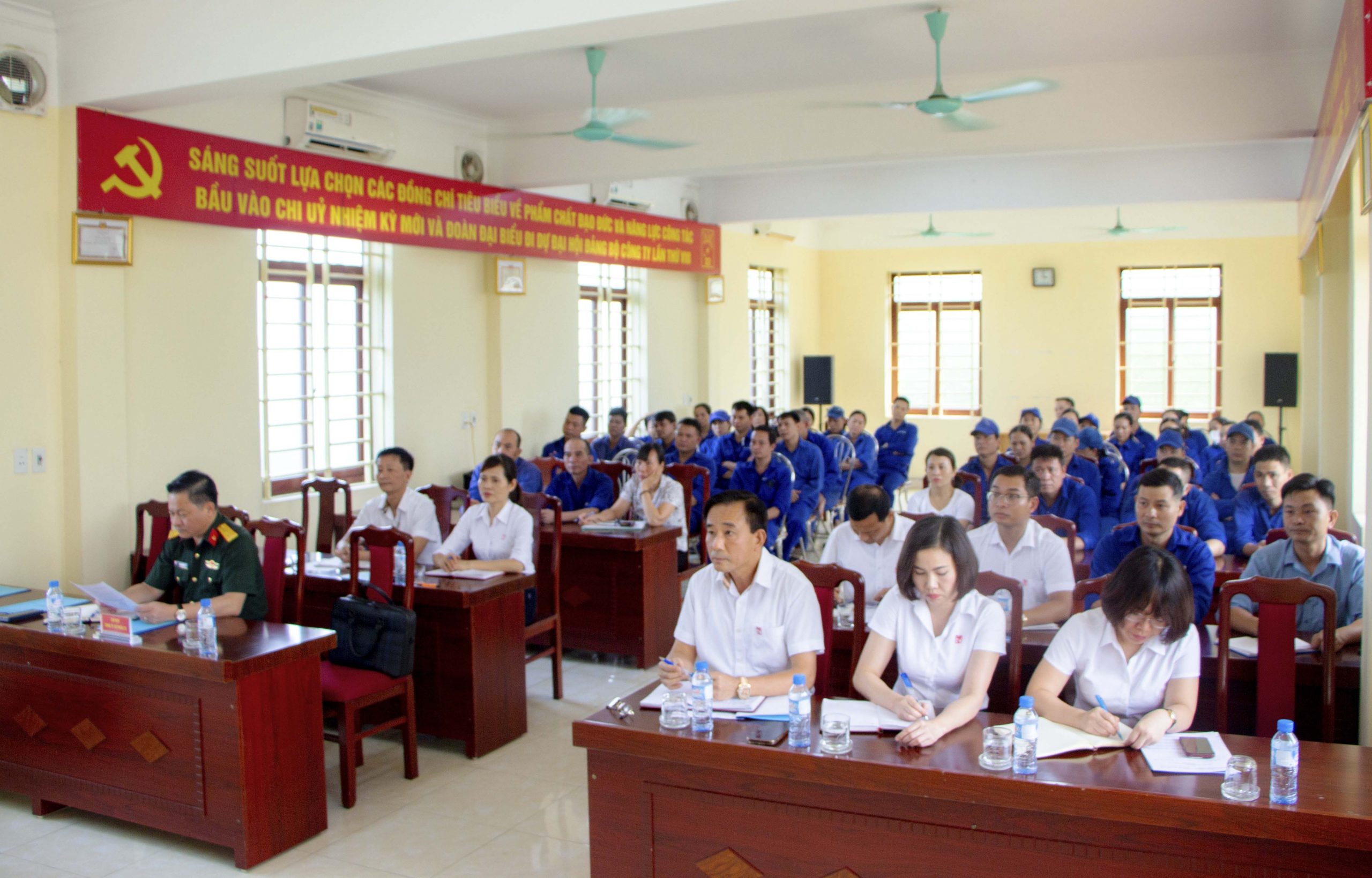 CÔNG TY CỔ PHẦN 22 TỔ CHỨC ĐỐI THOẠI DÂN CHỦ NĂM 2025