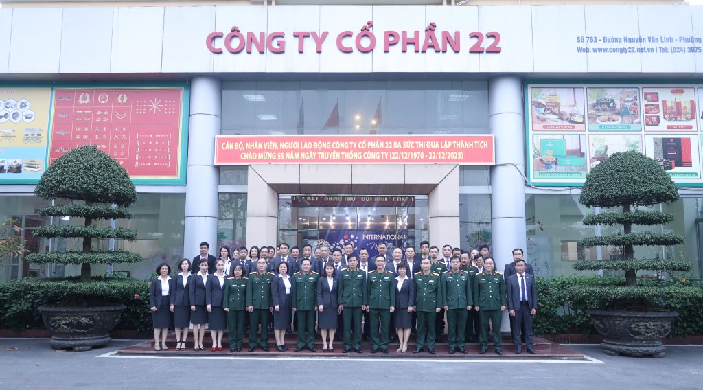 TT ĐỖ VĂN THIỆN – CHÍNH ỦY TỔNG CỤC HẬU CẦN- KỸ THUẬT DỰ LỄ TỔNG KẾT NĂM TẠI CÔNG TY